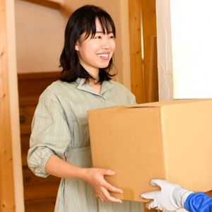 2023年仕事を始めるなら、業務委託性の軽貨物ドライバーがおすすめです。
