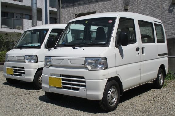 宅配用の車